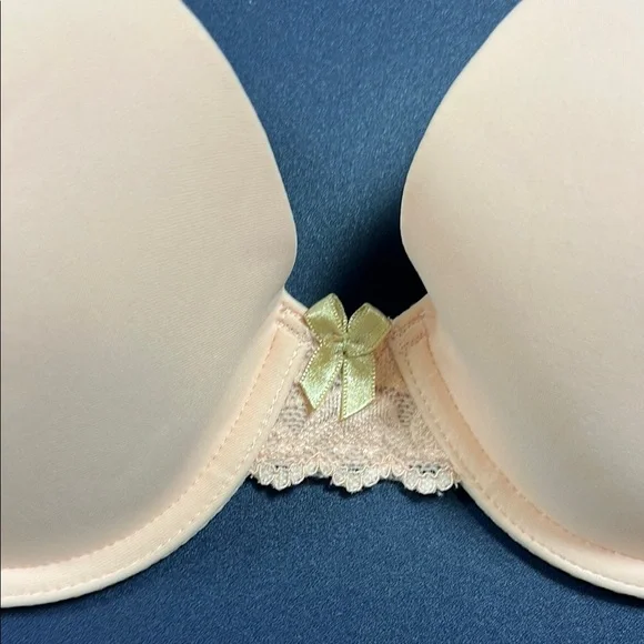 NWOT Elegant maidenform, pink Lace Bra with underwire - Picture 2 of 5